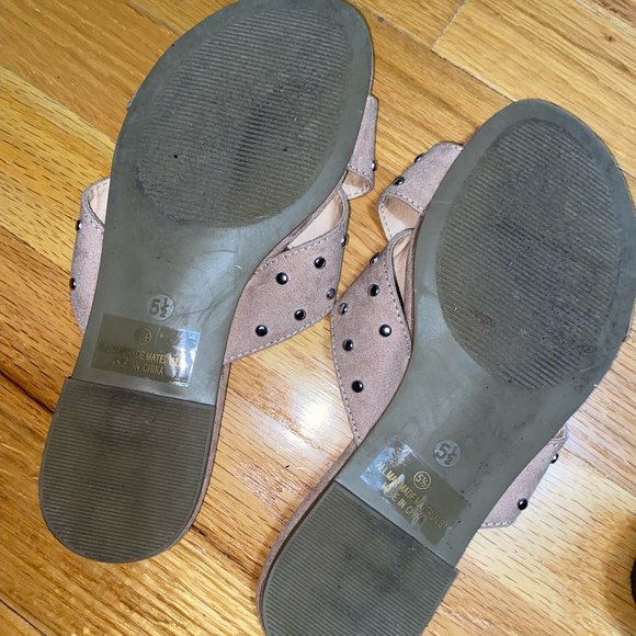 Fashion Nova Slip On Sandals - Picture 2 of 4